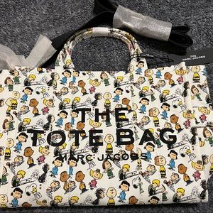 Marc Jacobs x Peanuts The Small Traveler Tote Bag